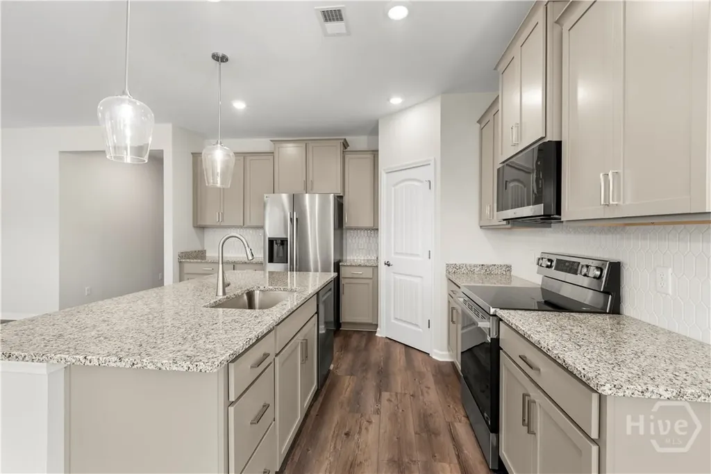 17 Blues Drive Pooler GA 31322