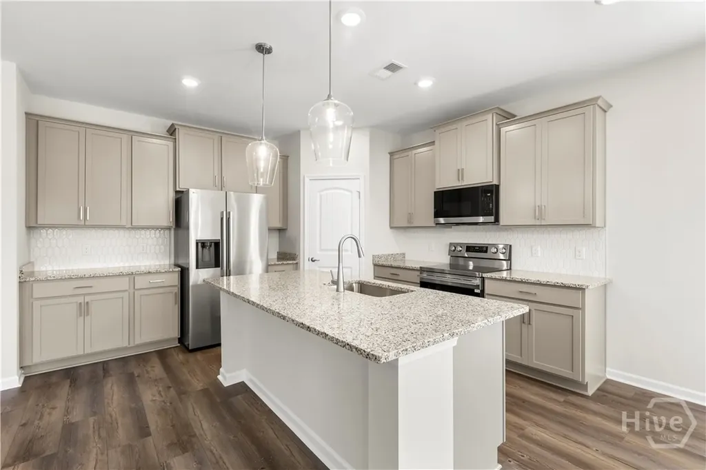 17 Blues Drive Pooler GA 31322