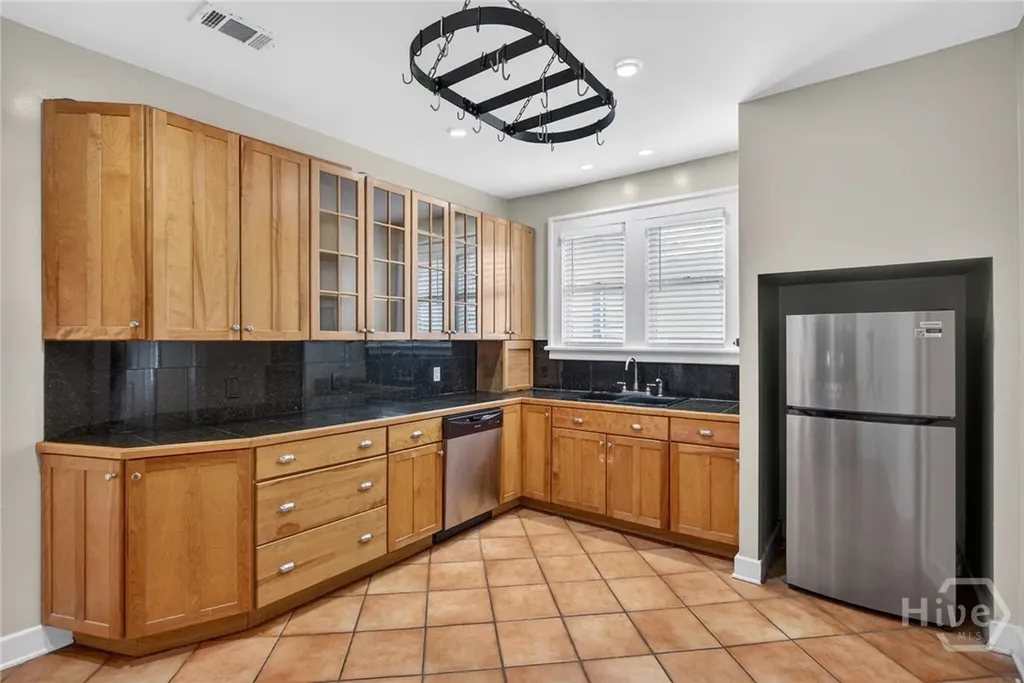718 E 48th Street Savannah GA 31405