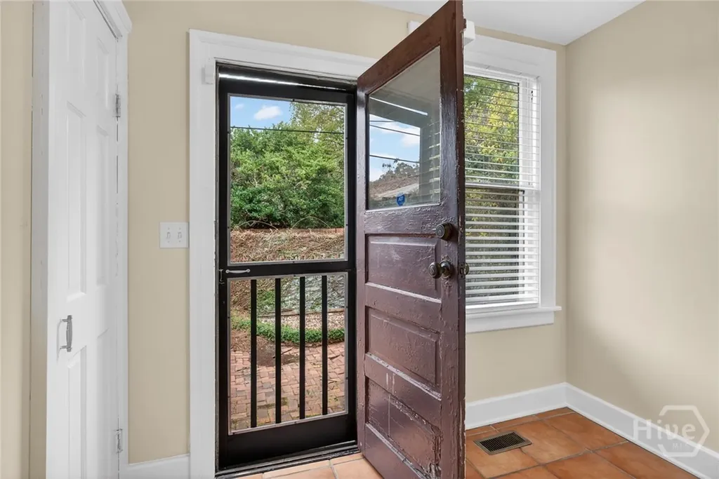 718 E 48th Street Savannah GA 31405