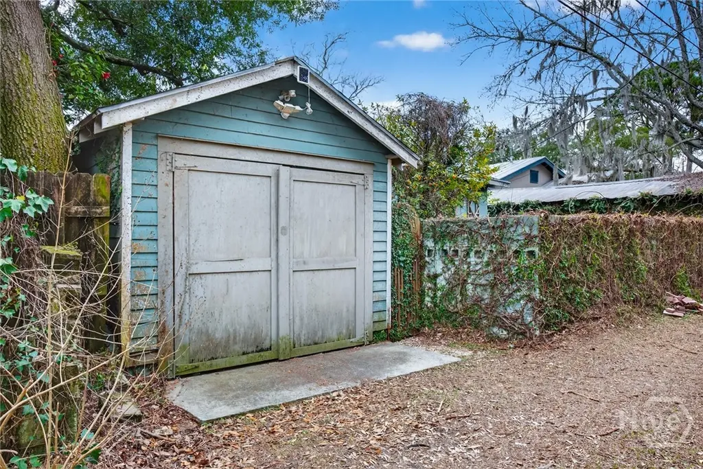 718 E 48th Street Savannah GA 31405