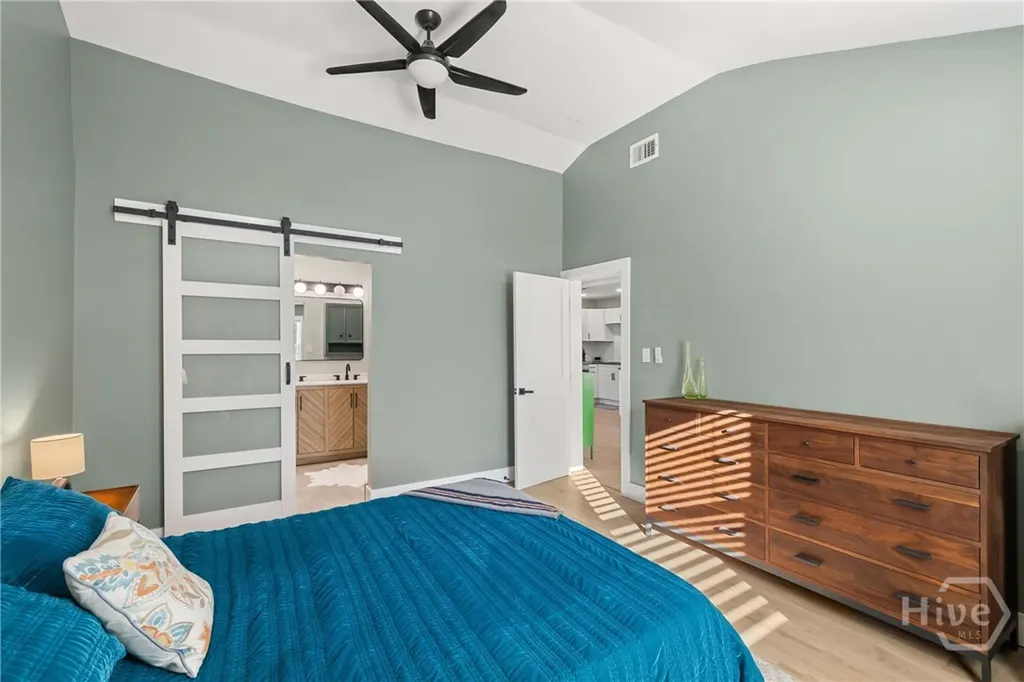 406 E 57th Street Savannah GA 31405