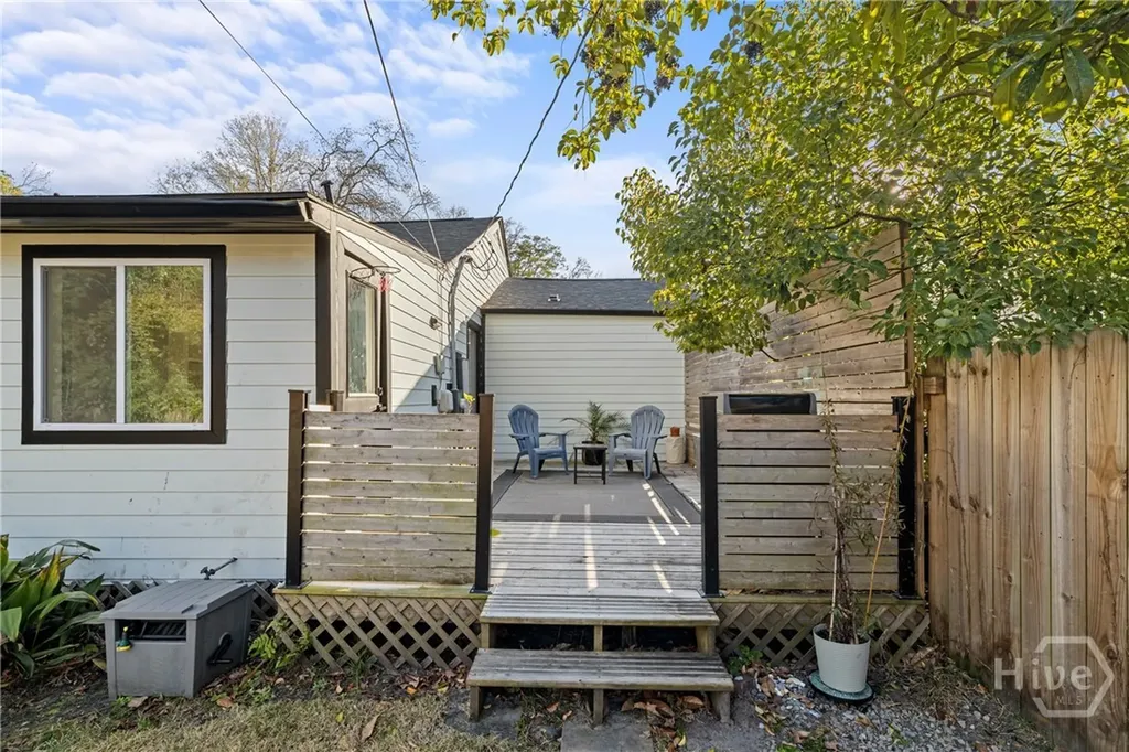 406 E 57th Street Savannah GA 31405