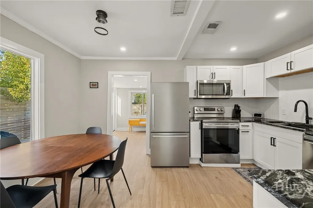 406 E 57th Street Savannah GA 31405