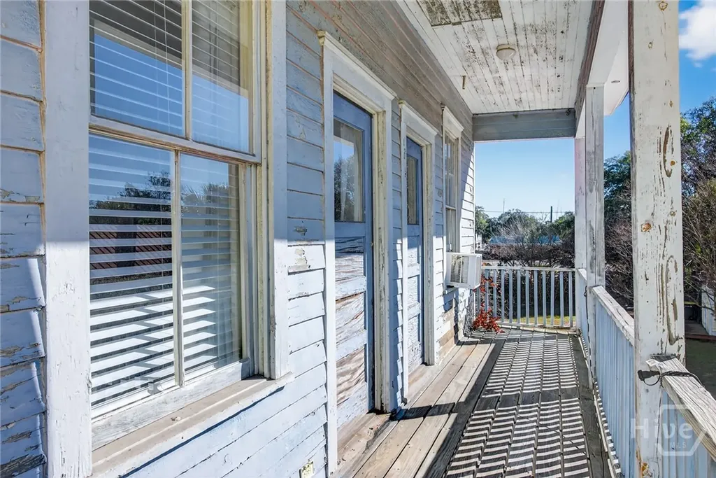 11 E 41st Street Savannah GA 31401