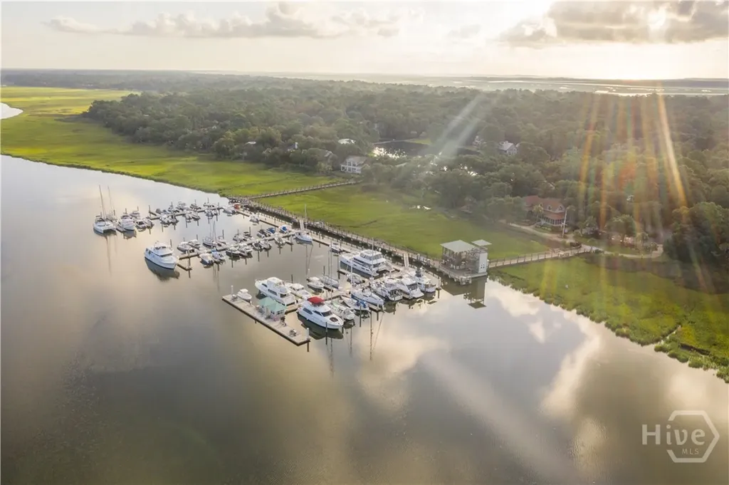 12 Seawatch Drive Savannah GA 31411