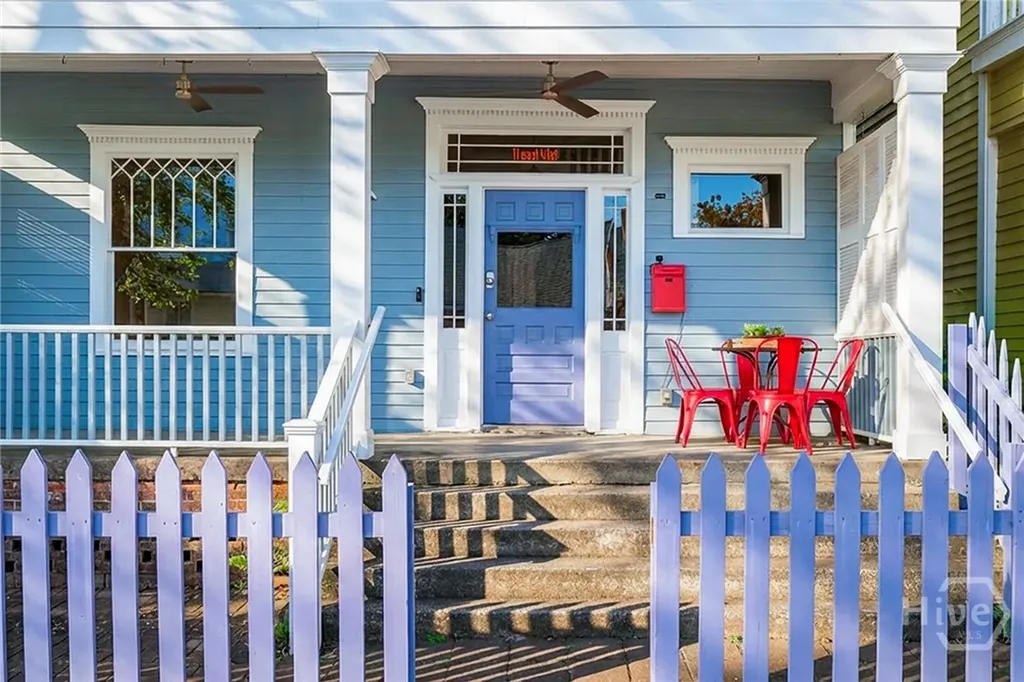11 E 41st Street Savannah GA 31401