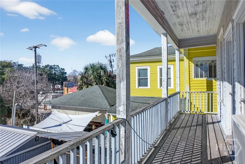 11 E 41st Street Savannah GA 31401