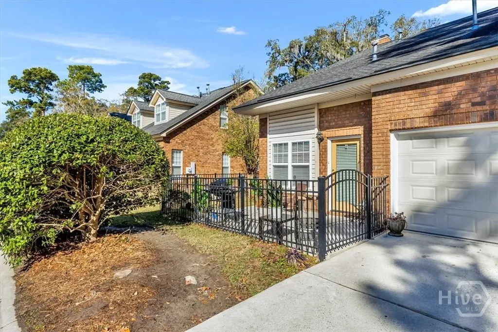 6 Roundtree Circle Savannah GA 31405