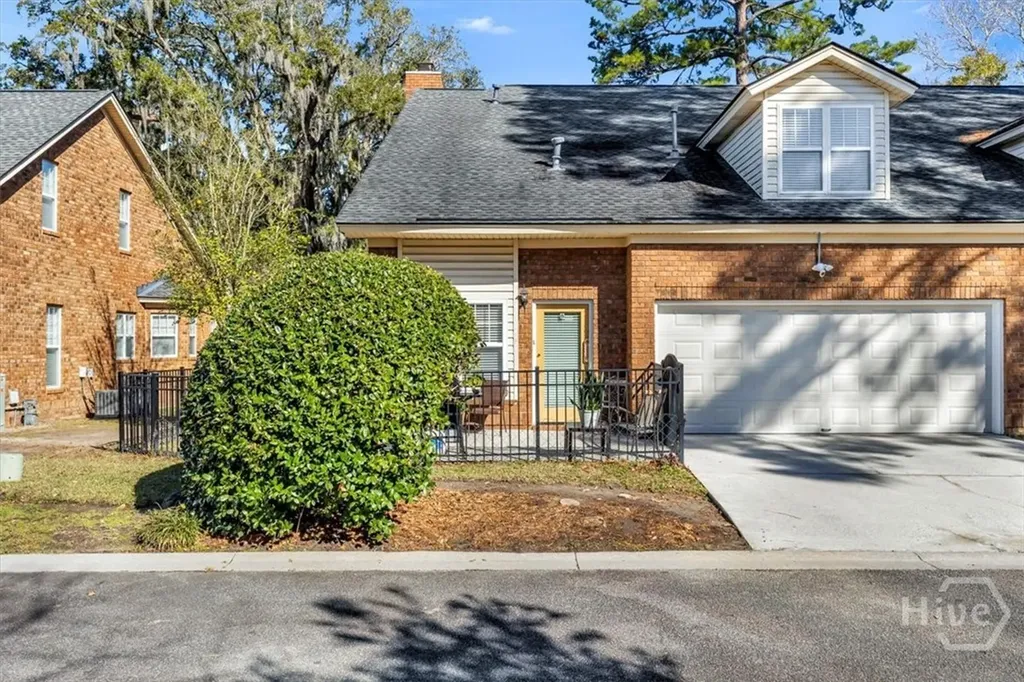 6 Roundtree Circle Savannah GA 31405