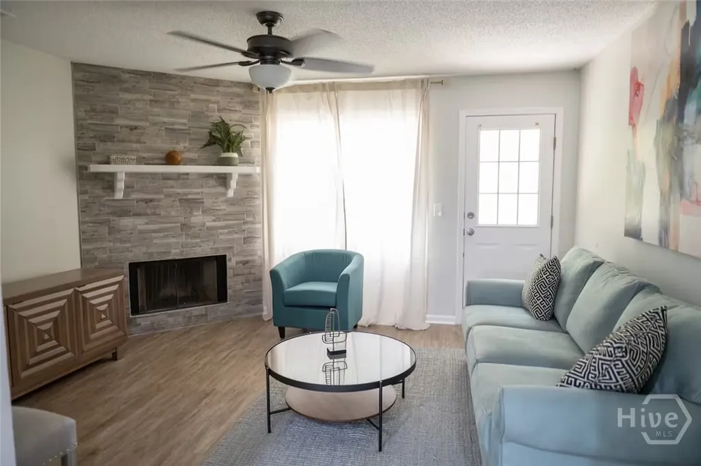 4 Glen Oaks Court Savannah GA 31405