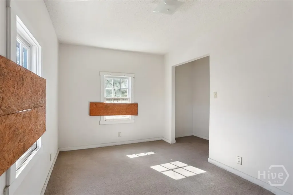537 Hartridge Street Savannah GA 31401