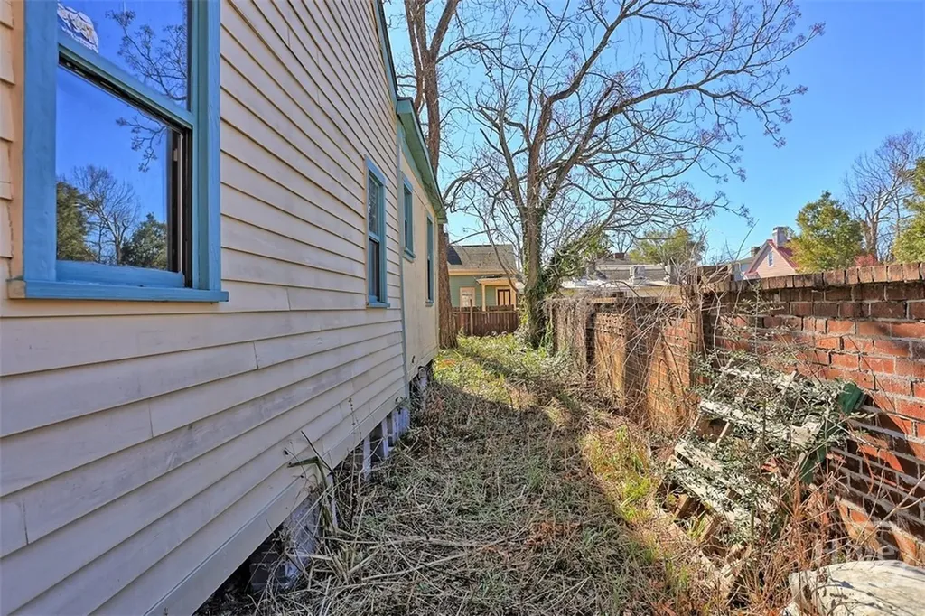 537 Hartridge Street Savannah GA 31401