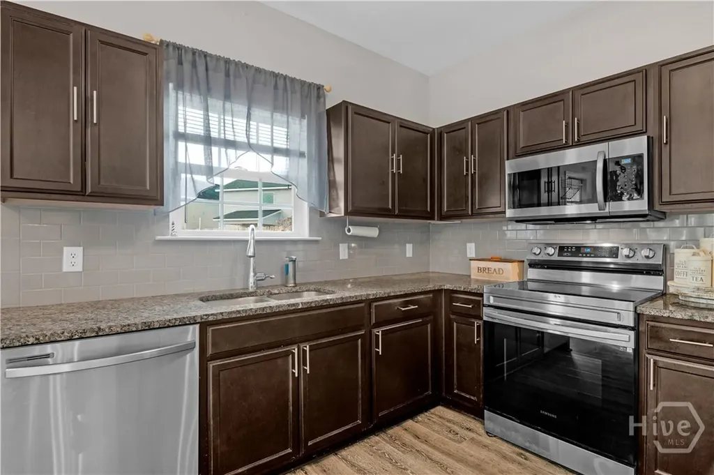 35 W.w. Winn Avenue Hinesville GA 31313