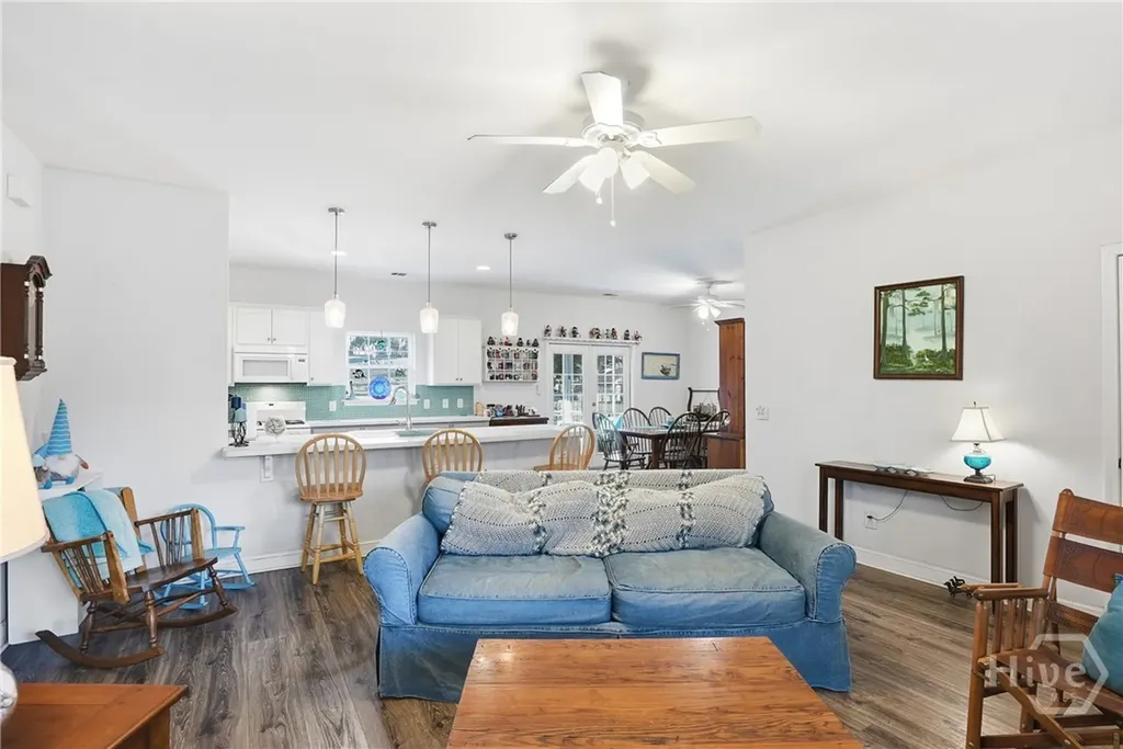 613 Leaning Oaks Drive Savannah GA 31410