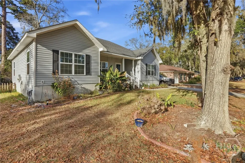613 Leaning Oaks Drive Savannah GA 31410