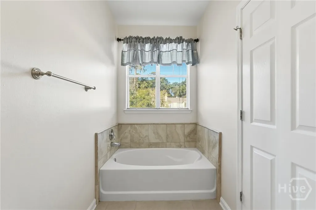 3212 Whitemarsh Way Savannah GA 31410