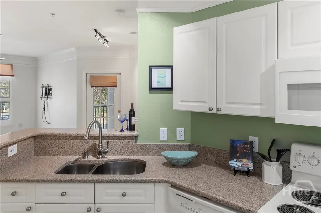 1324 Whitemarsh Way Savannah GA 31410
