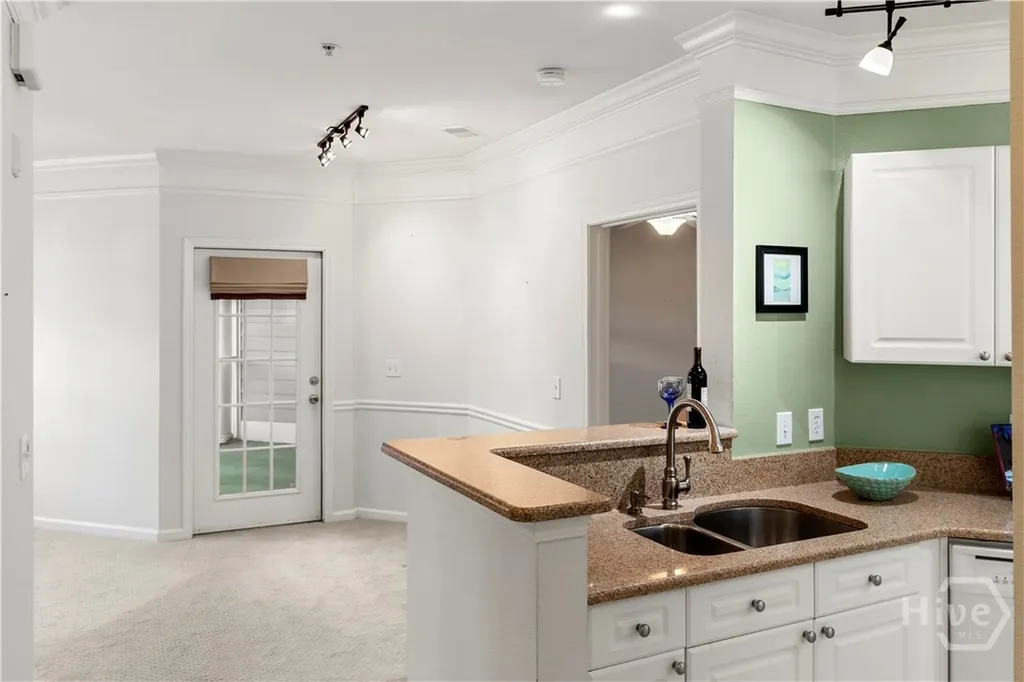 1324 Whitemarsh Way Savannah GA 31410