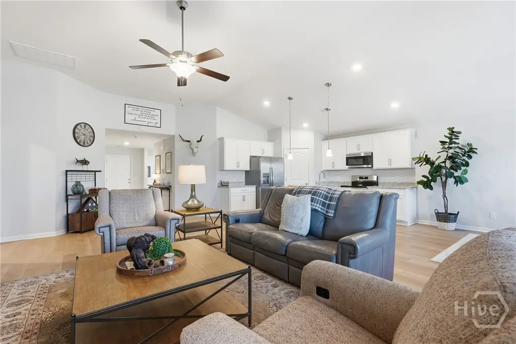 28 Flagler Drive Savannah GA 31419