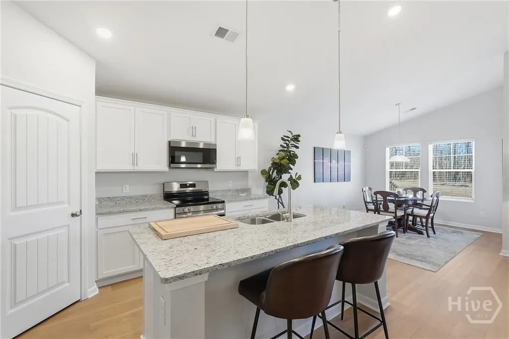 28 Flagler Drive Savannah GA 31419