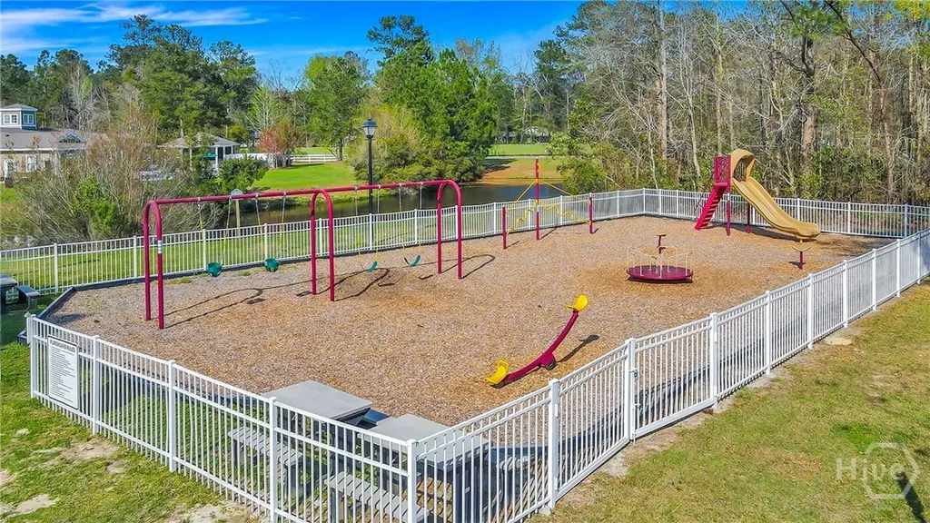 28 Flagler Drive Savannah GA 31419