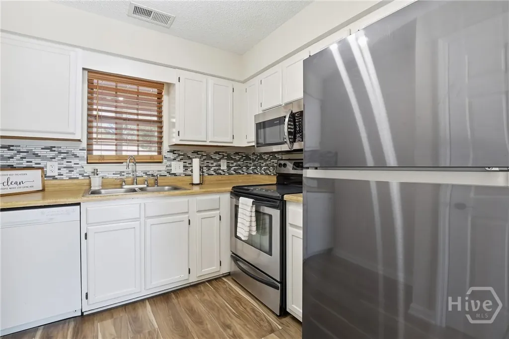 62 Colony Park Drive Savannah GA 31406