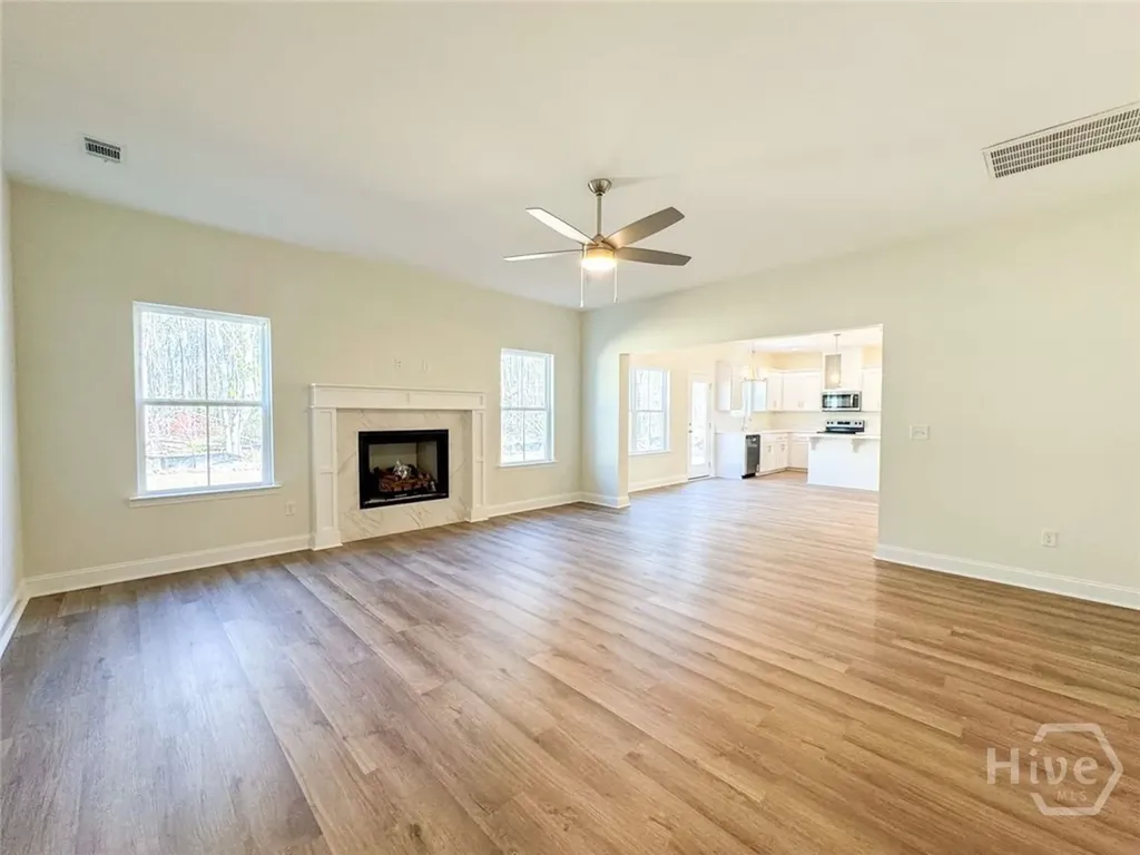 190 Providence Loop Hinesville GA 31313