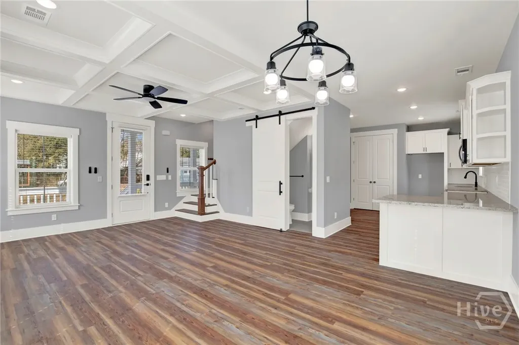 1012 Atlantic Savannah GA 31401