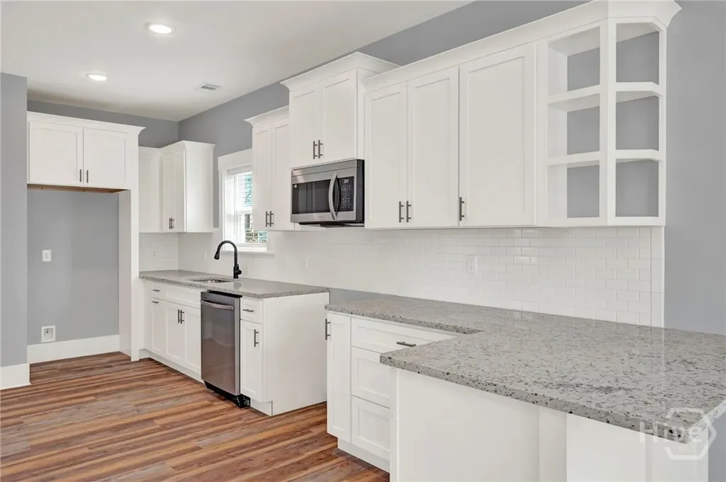 1012 Atlantic Savannah GA 31401