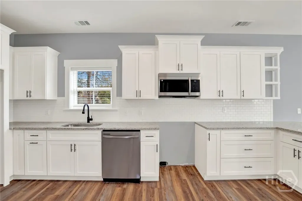 1012 Atlantic Savannah GA 31401