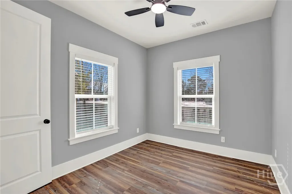 1012 Atlantic Savannah GA 31401