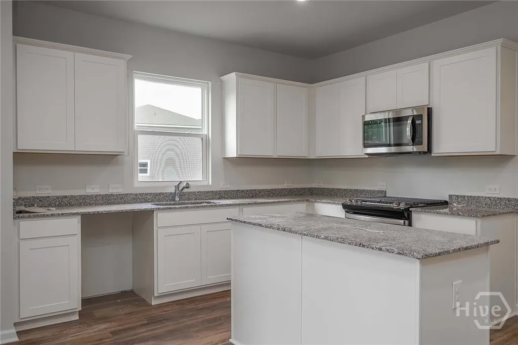 375 Crosstown Avenue Richmond Hill GA 31324