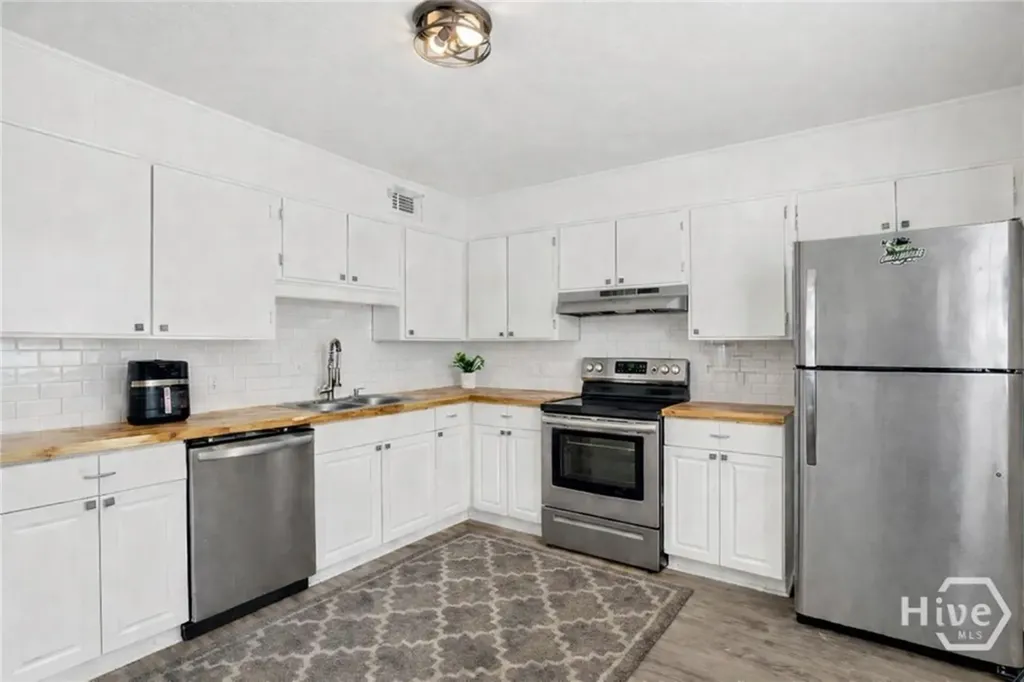 3 Berkley Place Savannah GA 31405