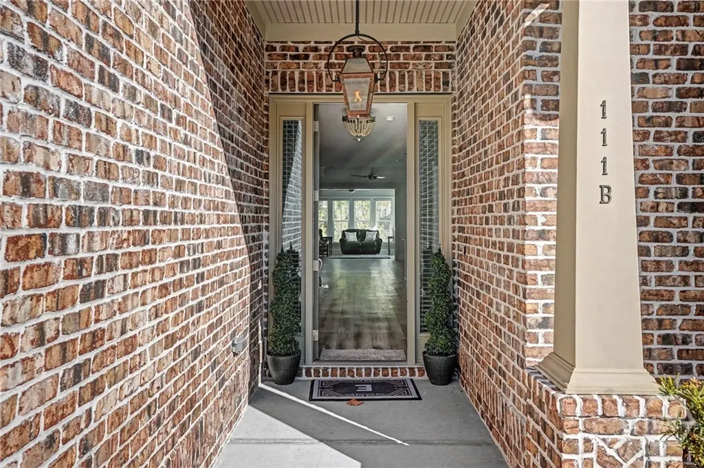 111B Hope Lane Savannah GA 31406