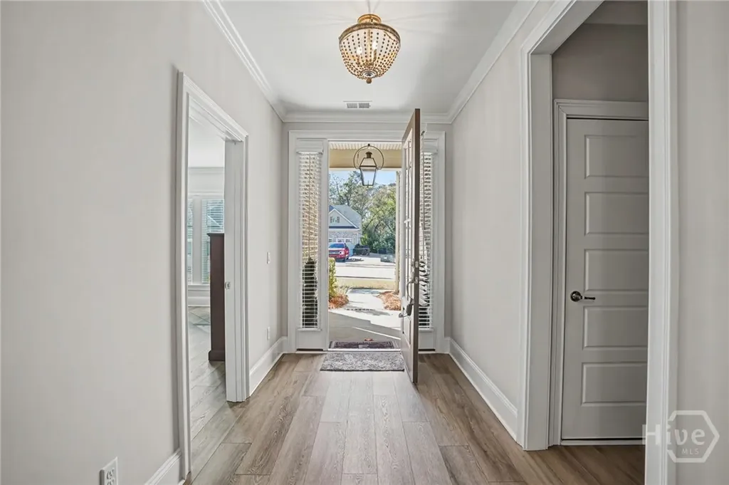 111B Hope Lane Savannah GA 31406