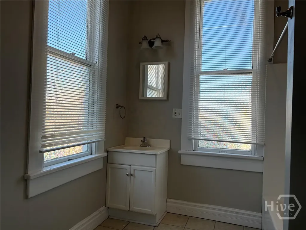 836 E Henry Street Savannah GA 31401