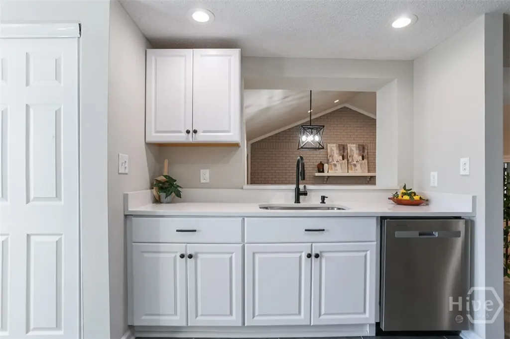 3127 Gilbert Street Savannah GA 31404