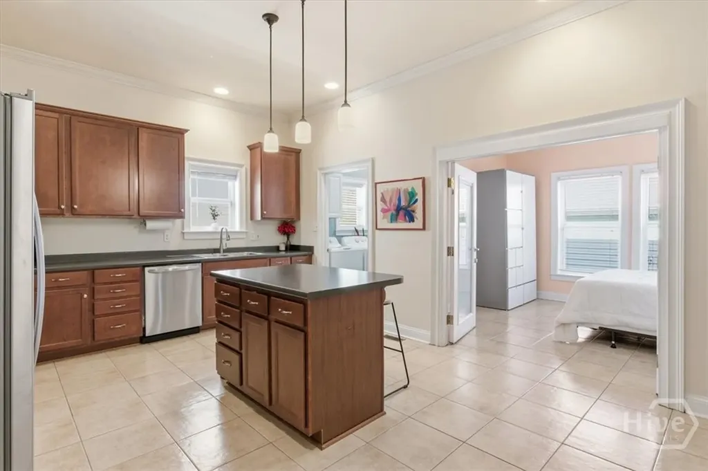 516 W 37th Street Savannah GA 31415