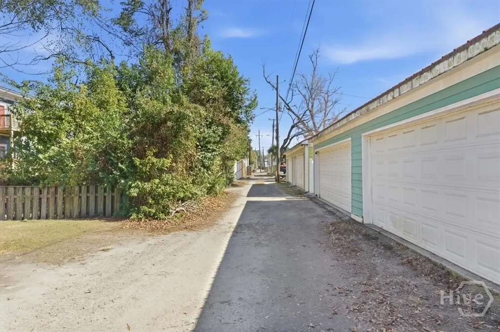516 W 37th Street Savannah GA 31415