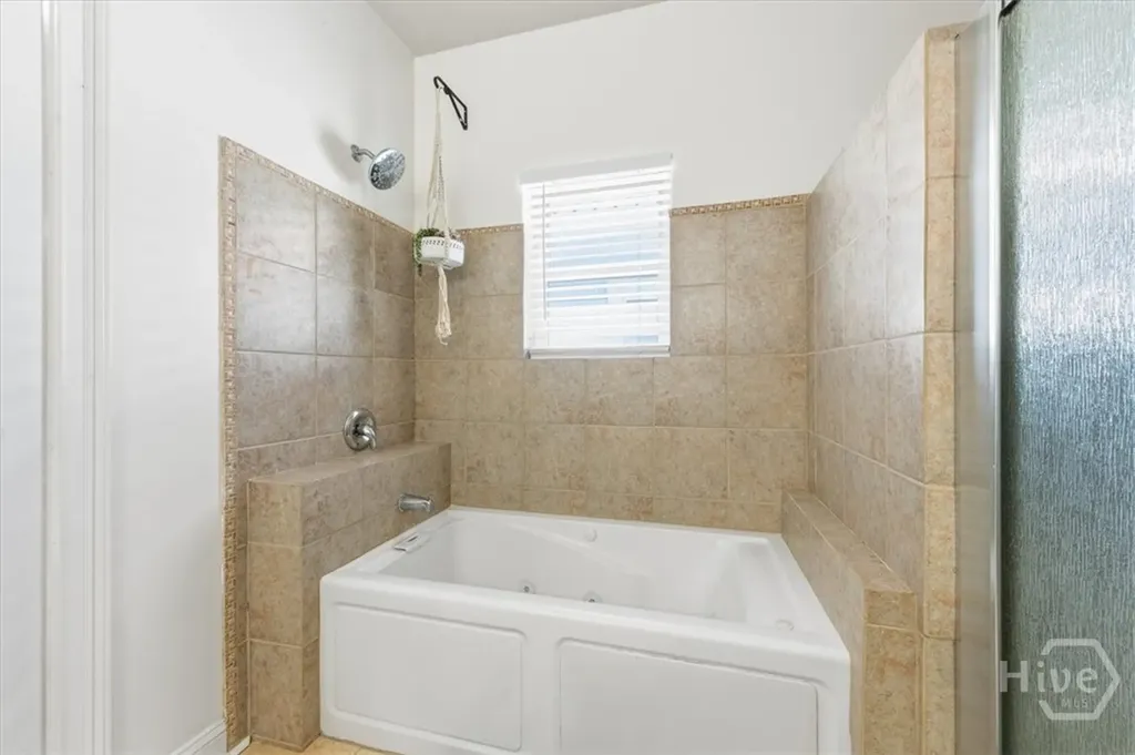 516 W 37th Street Savannah GA 31415