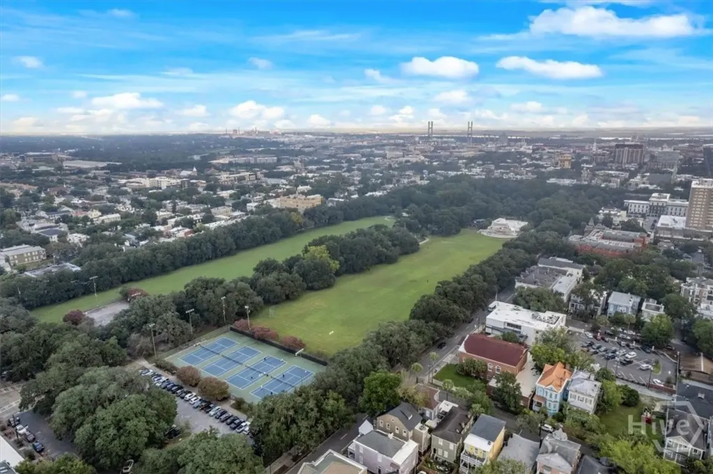 516 W 37th Street Savannah GA 31415