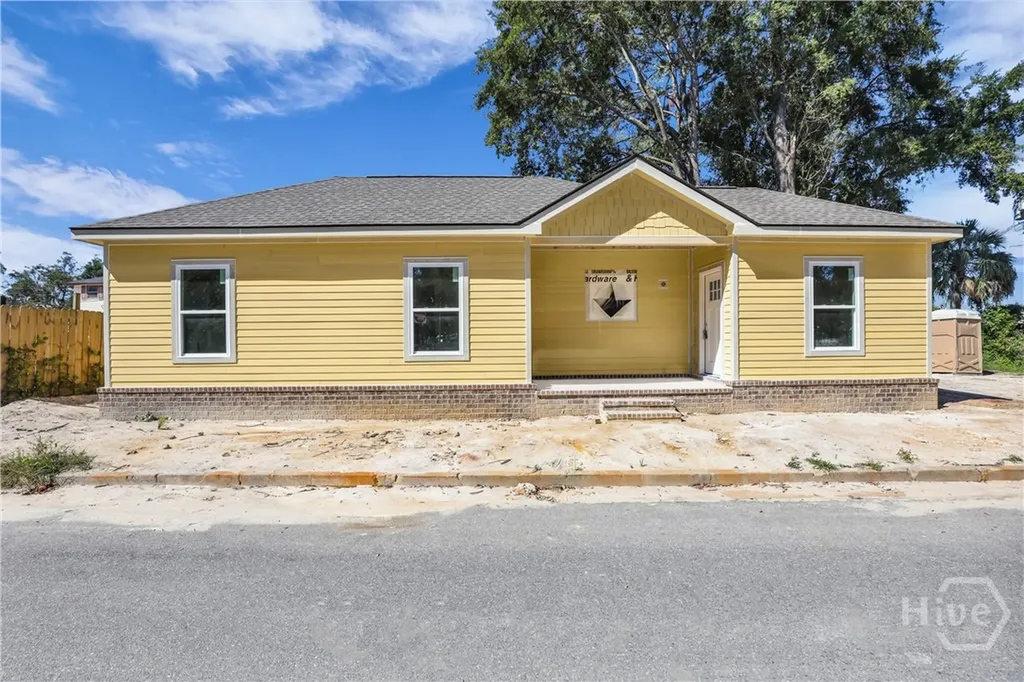 11 West Street Savannah GA 31415
