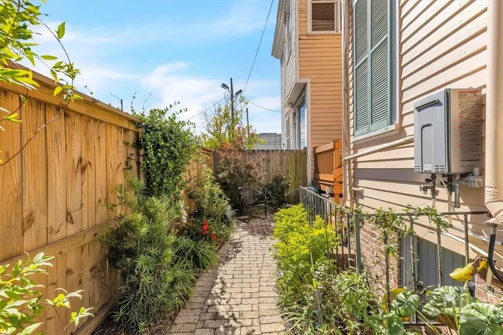 32 Habersham Street Savannah GA 31401