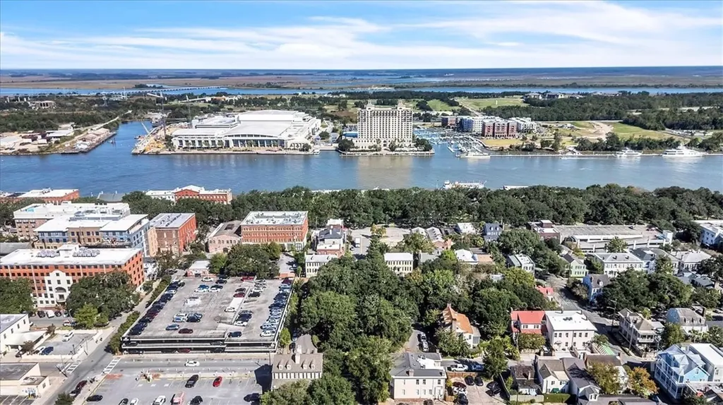 32 Habersham Street Savannah GA 31401