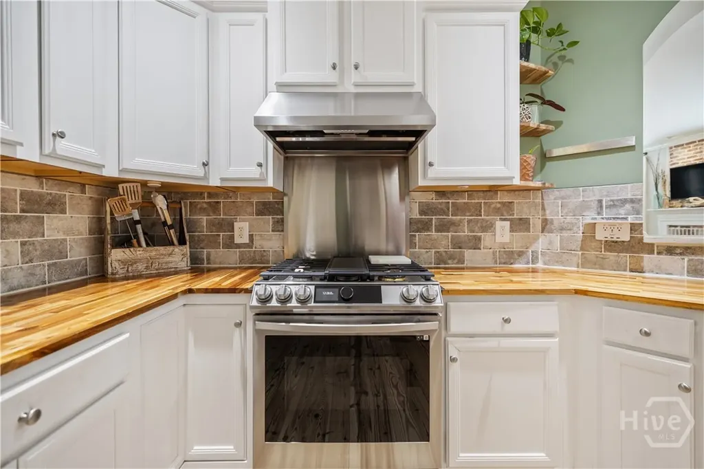 217 Bonaventure Road Thunderbolt GA 31404