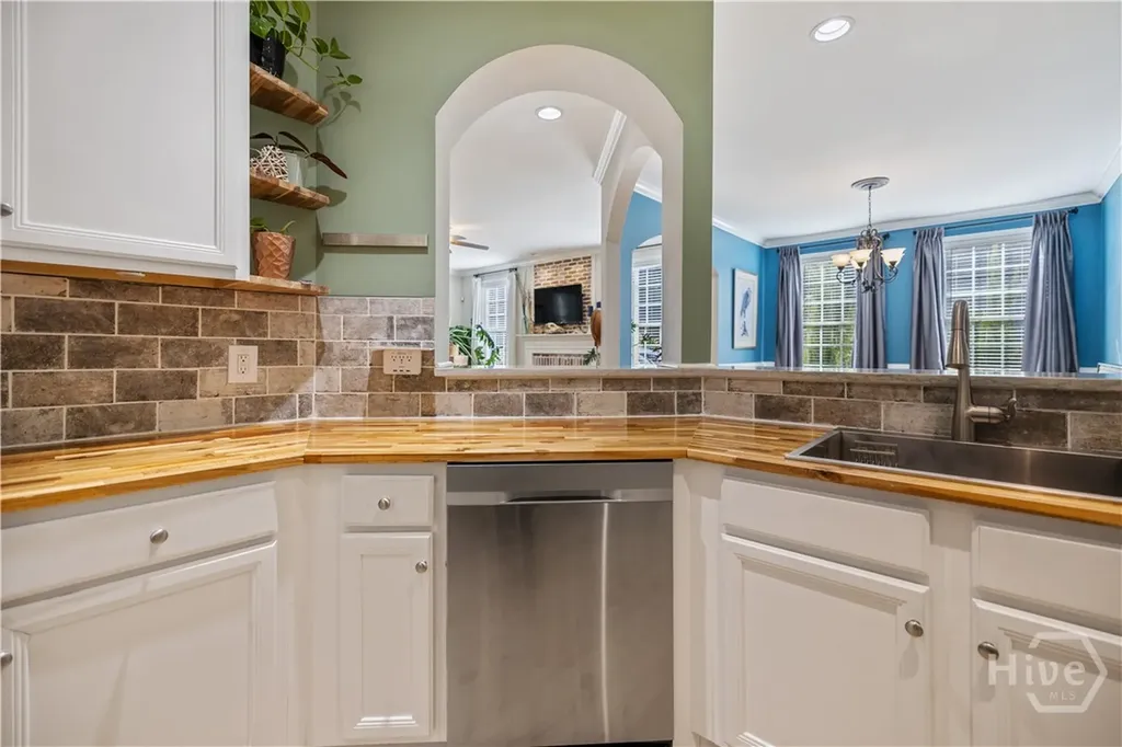217 Bonaventure Road Thunderbolt GA 31404