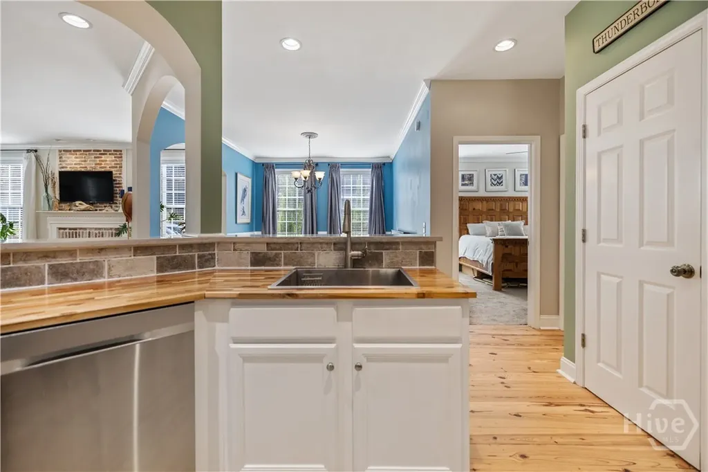 217 Bonaventure Road Thunderbolt GA 31404
