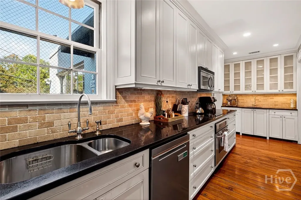 208 E Liberty Street Savannah GA 31401