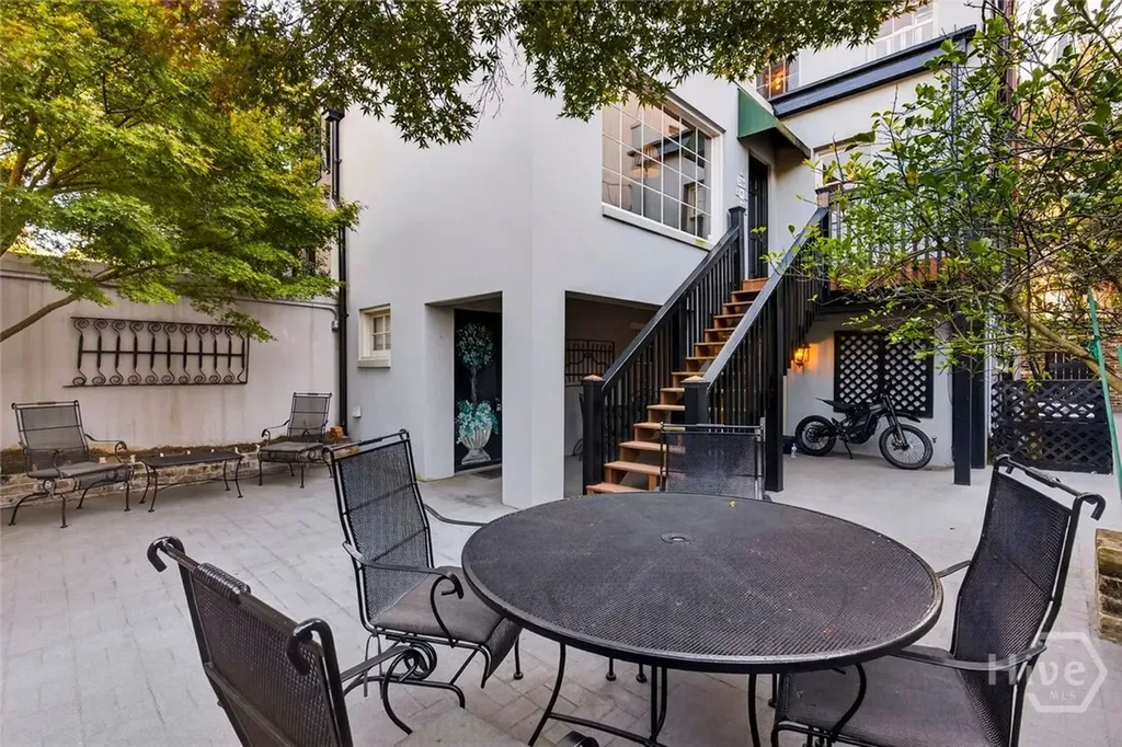 208 E Liberty Street Savannah GA 31401